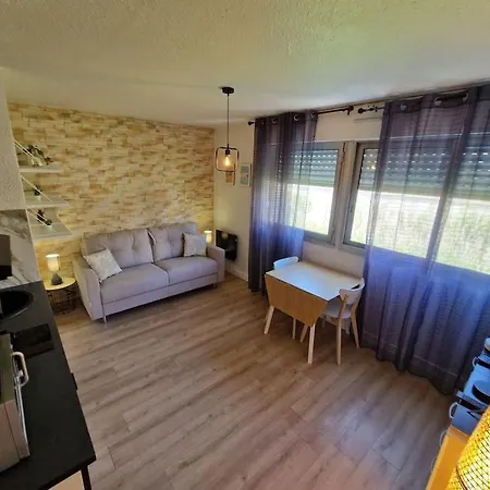 Les Palmiers: Apt 2 Prs, Piscine, Parking * Antibes