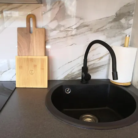 Les Palmiers: Apt 2 Prs, Piscine, Parking Antibes